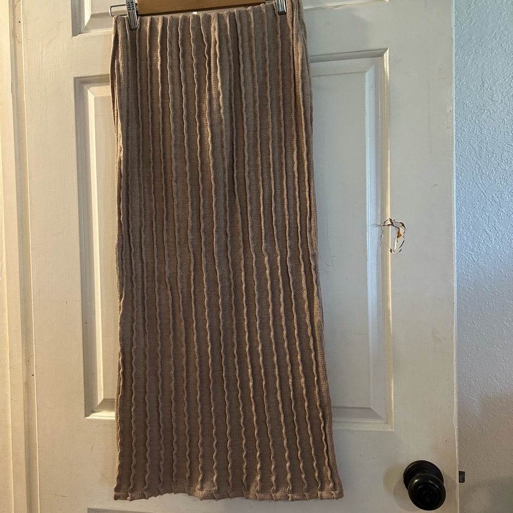Zara Taupe Ribbed Maxi Skirt